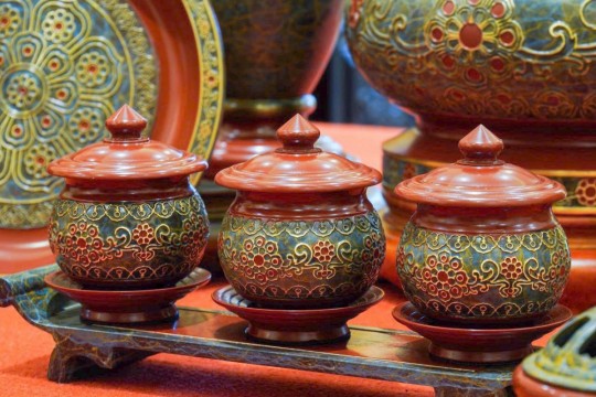 3 Hũ trên Ban Thờ: Đừng để "Hữu danh vô thực" – Bí mật thu hút sự Sung Túc và Thanh Tịnh